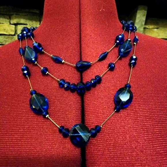 Vintage Jewelry - Vintage Glass Beaded Tri-Strand Necklace
